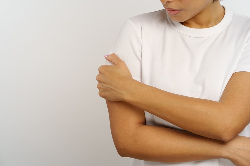 How to Relieve Rotator Cuff Pain at Night Chiropractor Lithiasprings AICA